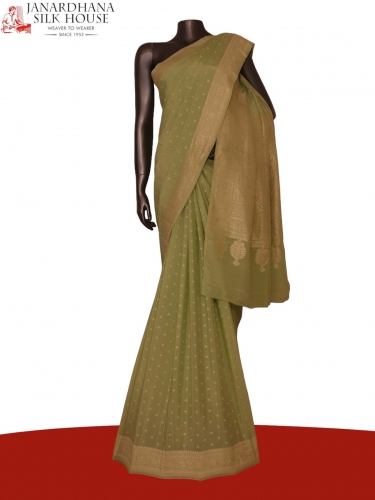 Exclusive Grand Banarasi Crepe Silk Saree